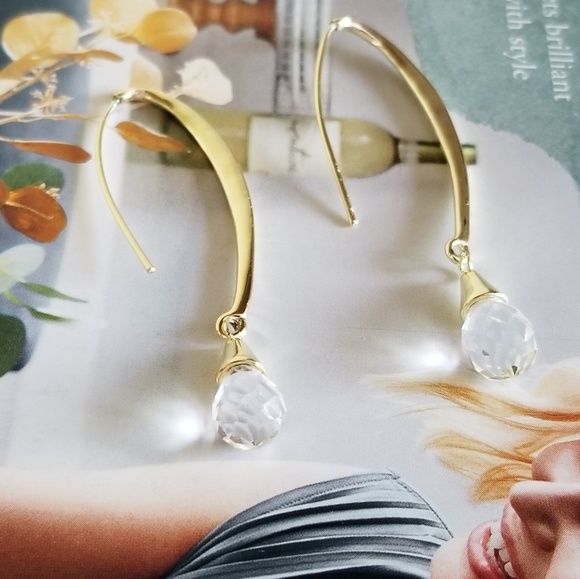 Ann Taylor Jewelry - ANN TAYLOR Goldtone Drop Earrings